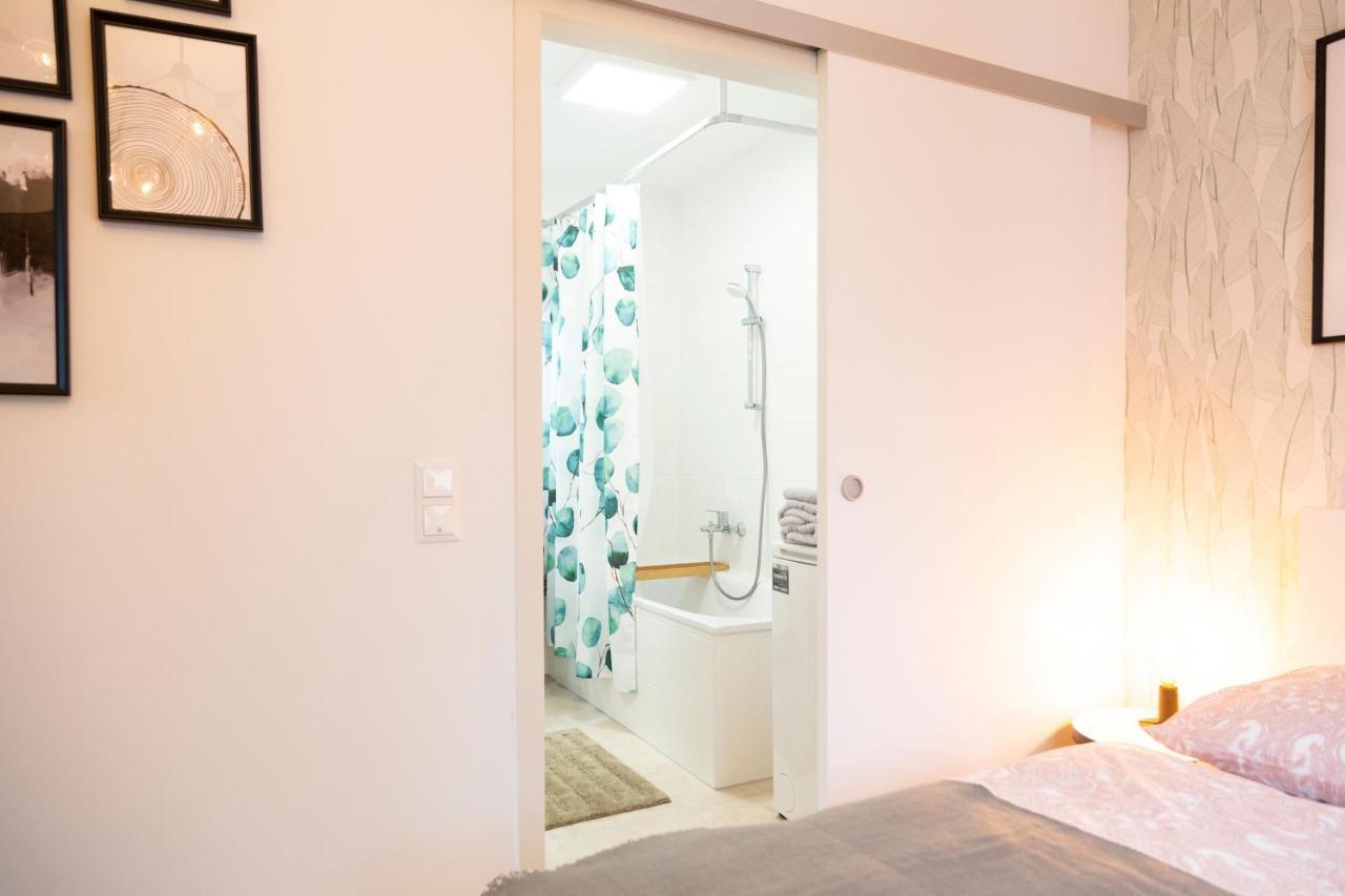 Green & Cozy Apartment - 15 Min To City Center Wien Exteriör bild